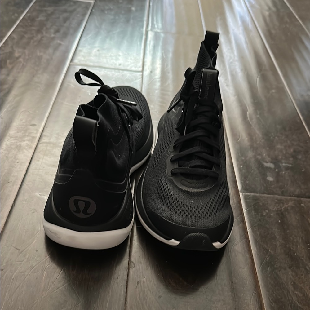 lululemon athletica Men's Black Running Shoes